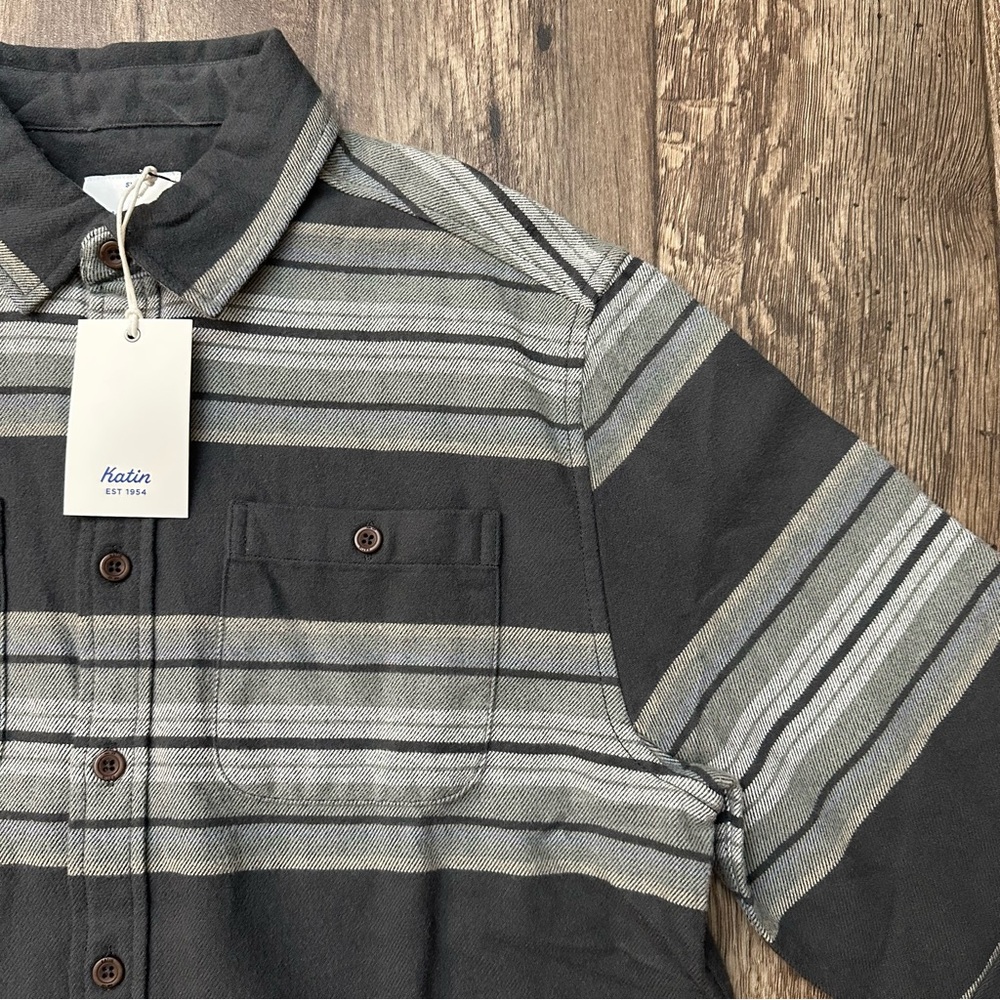 Katin Sierra Flannel Shirt Men’s Size S Striped Black Gray